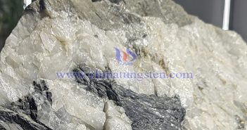 中鎢智造黑鎢礦圖片