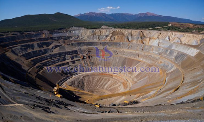 Molybdenum-vanadium ore picture