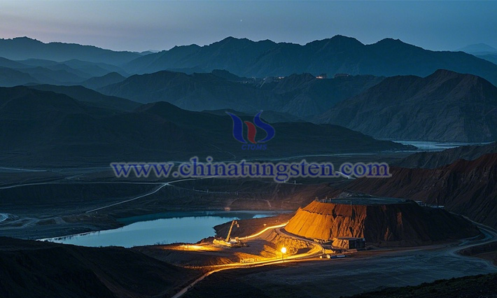 Rare earth mine picture