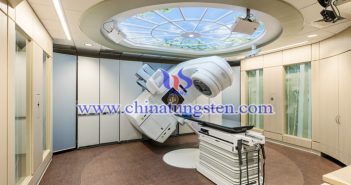 タングステン合金シールドドアは、醫(yī)療用電子線形加速器室の寫(xiě)真に適用されました