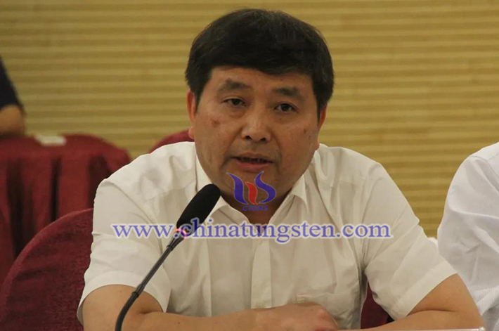 江西鎢業(yè)控股集團(tuán)有限公司營銷部總經(jīng)理廖肇康（代表江春林副會長、主席團(tuán)主席）