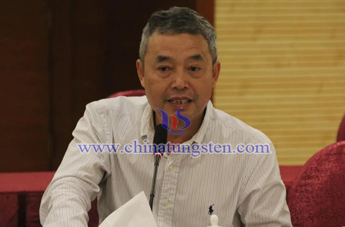 中國鎢業(yè)協(xié)會主席團(tuán)主席、贛州海盛鎢鉬集團(tuán)有限公司董事長曾慶寧