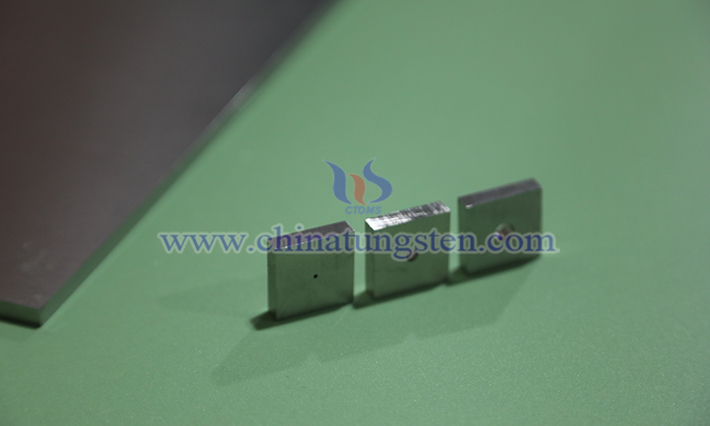 中鎢智造鎢合金準(zhǔn)直器圖片