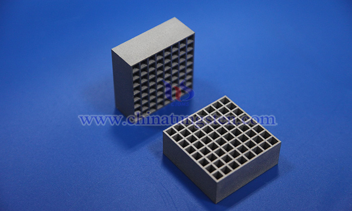 中鎢在線鎢合金準(zhǔn)直器圖片